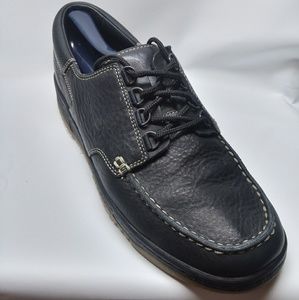 Nike black leather dress sneaker